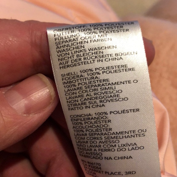 Pink fuzzy puffer jacket - Picture 9 of 9